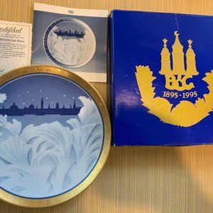 1995 Bing & Grondahl 100th Anniversary Christmas Centennial Plate Gold Rimmed